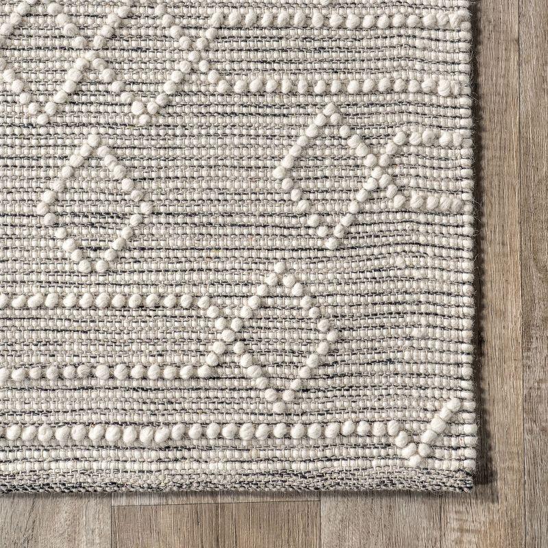 Nuloom Lucile Moroccan Diamond Wool Indoor Area Rug