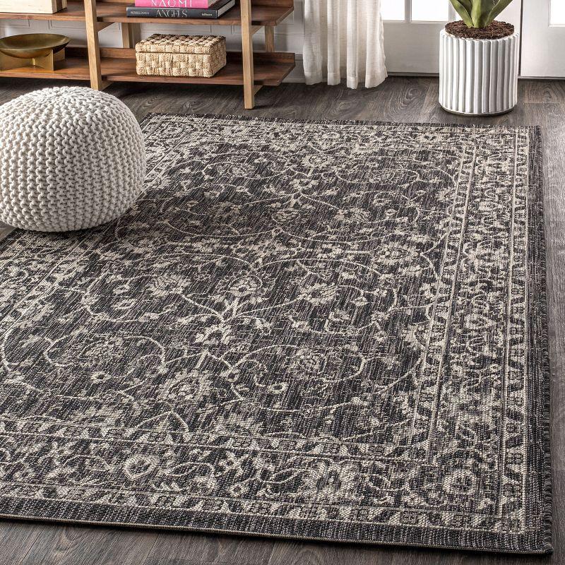 Palazzo Vine and Border Textured Weave Indoor/Outdoor Area Rug  - JONATHAN Y