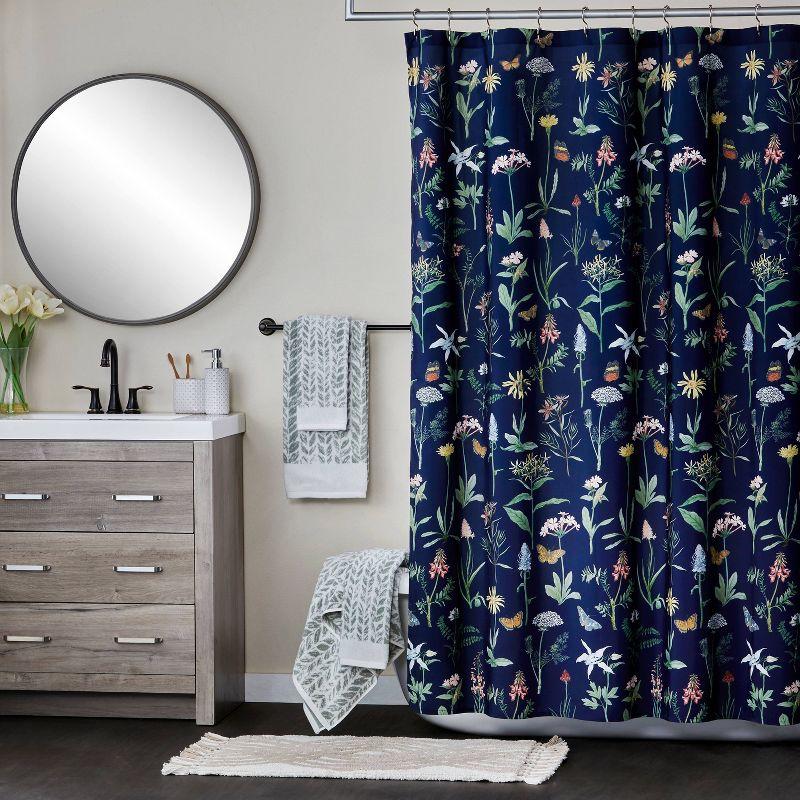 Gracie Oaks Gracie Oaks Distressed Leaves Hand Towel (Set of 2)