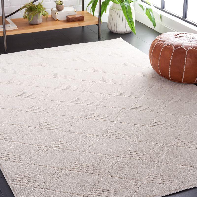 Ivory Geometric Pattern Power Loomed Area Rug 5'3" x 7'6"