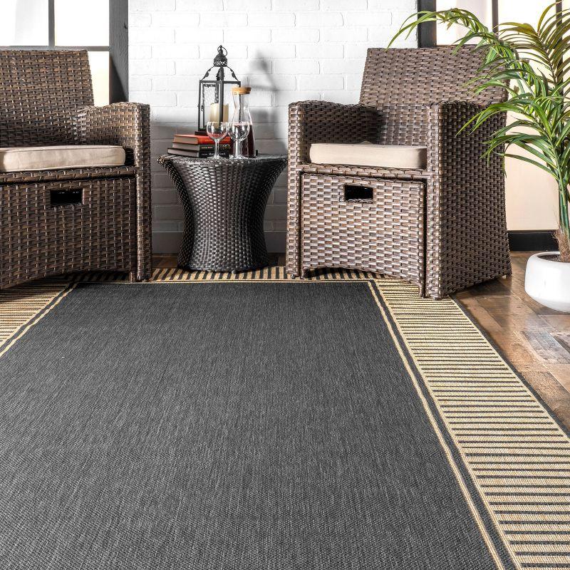 Nuloom Asha Simple Border Indoor/Outdoor Area Rug