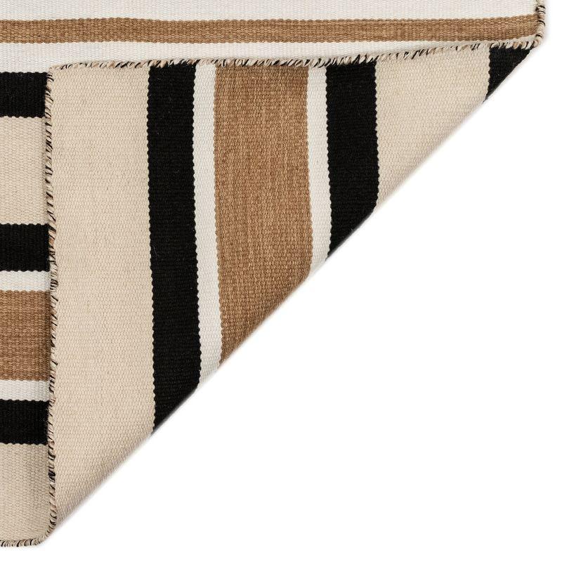 Liora Manne Sorrento Stripes Indoor/Outdoor Rug..