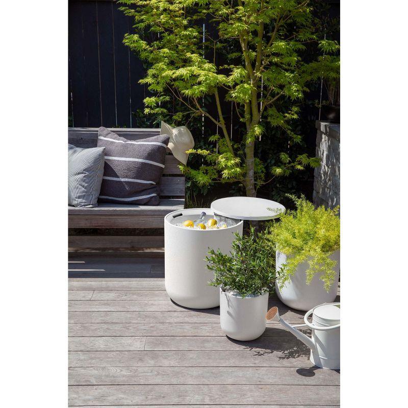 Veradek Kona Round Plastic Outdoor Side Table