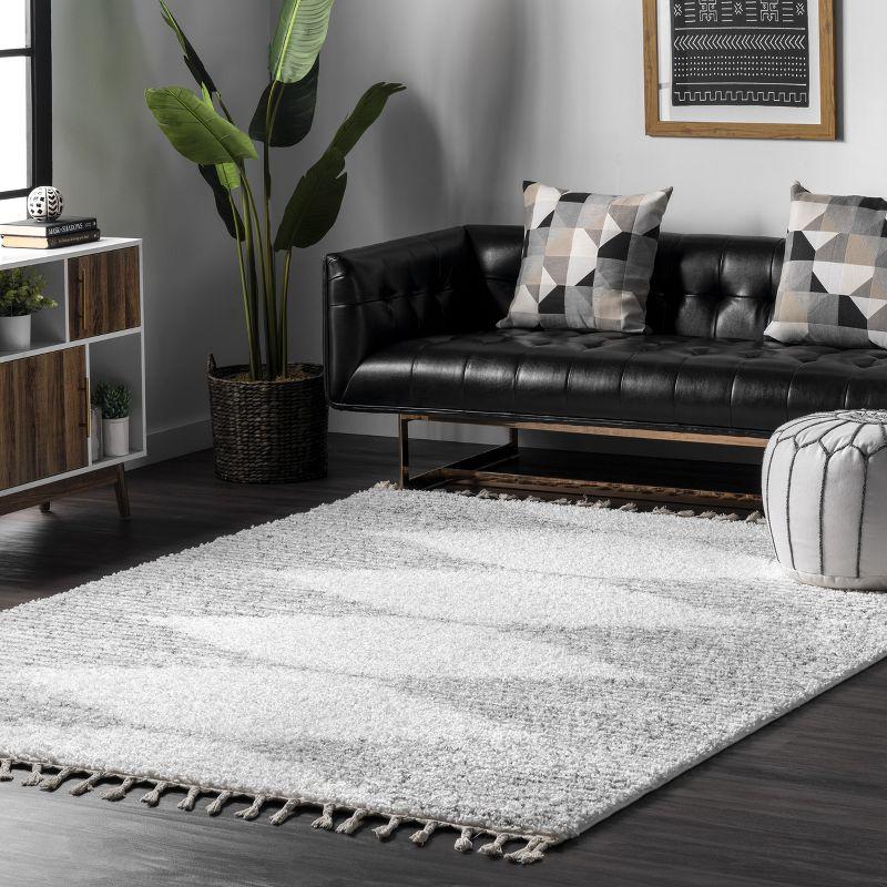 nuLOOM Bria Moroccan Diamond Tassel Area Rug