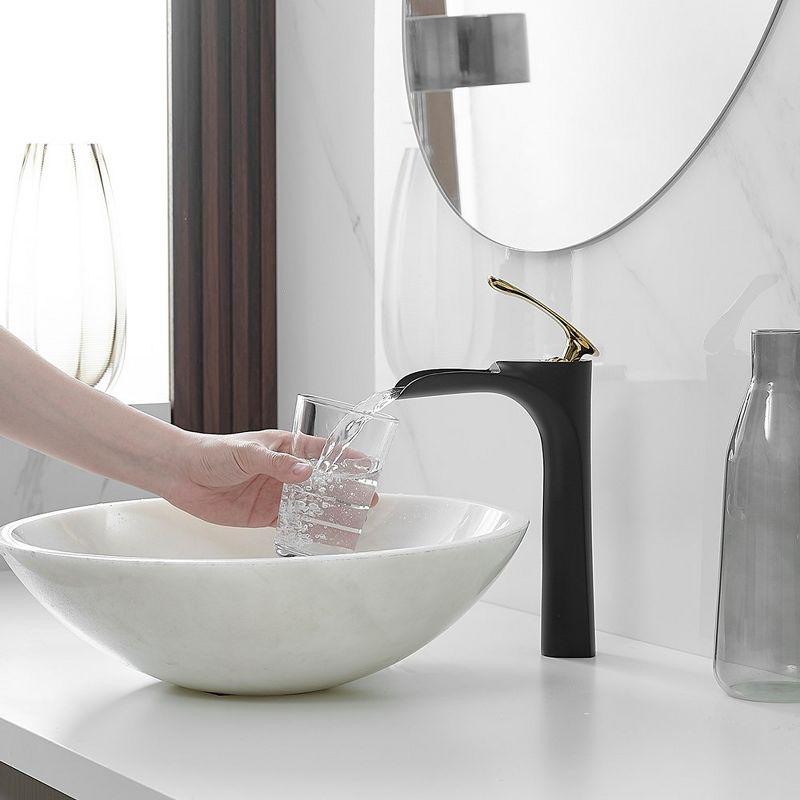 6050 Vessel Sink Faucet Vessel Sink Faucet Single-handle Bathroom Faucet with Drain Assembly