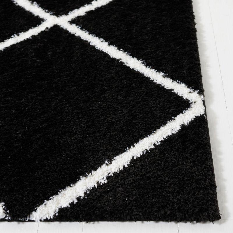 Tahoe Shag THO676 Power Loomed Indoor Area Rug - Black/White - 6'7"x8'7" - Safavieh