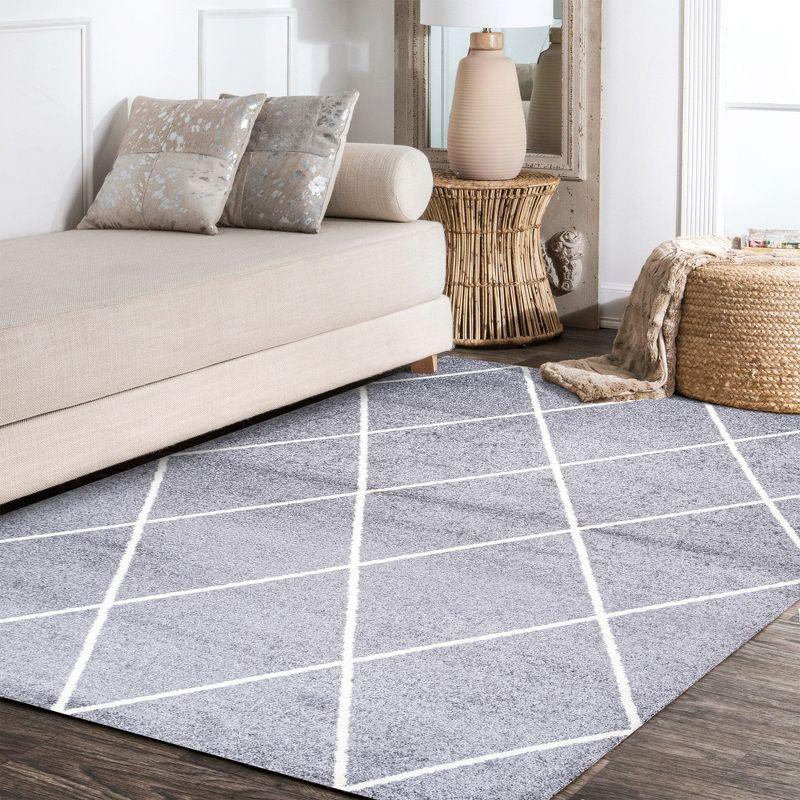 4'x6' Cole Minimalist Diamond Trellis Area Rug, Gray/White - JONATHAN Y