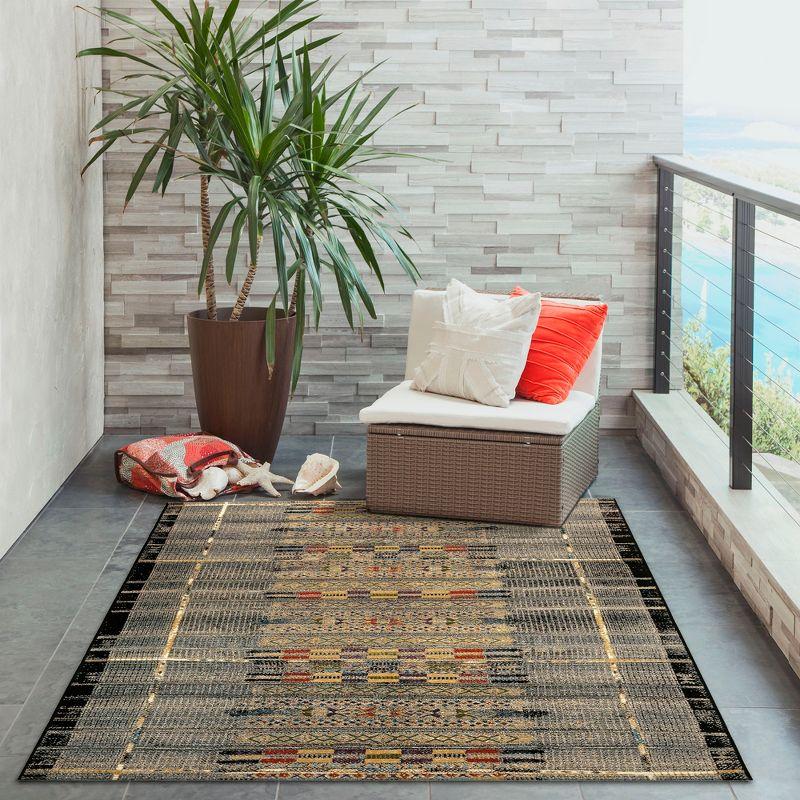 Liora Manne Marina Stripe Indoor/Outdoor Rug Black 7'10" x 9'10"