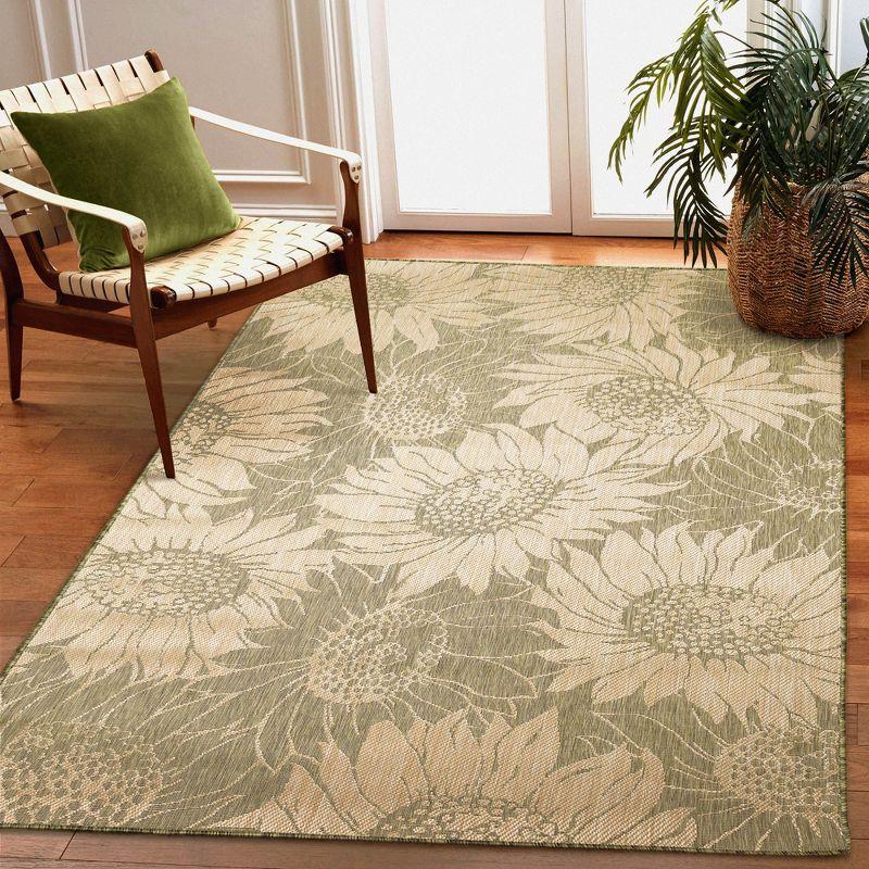 Liora Manne Carmel Sunflower Field Indoor/Outdoor Rug Green 3'3" x 4'11"