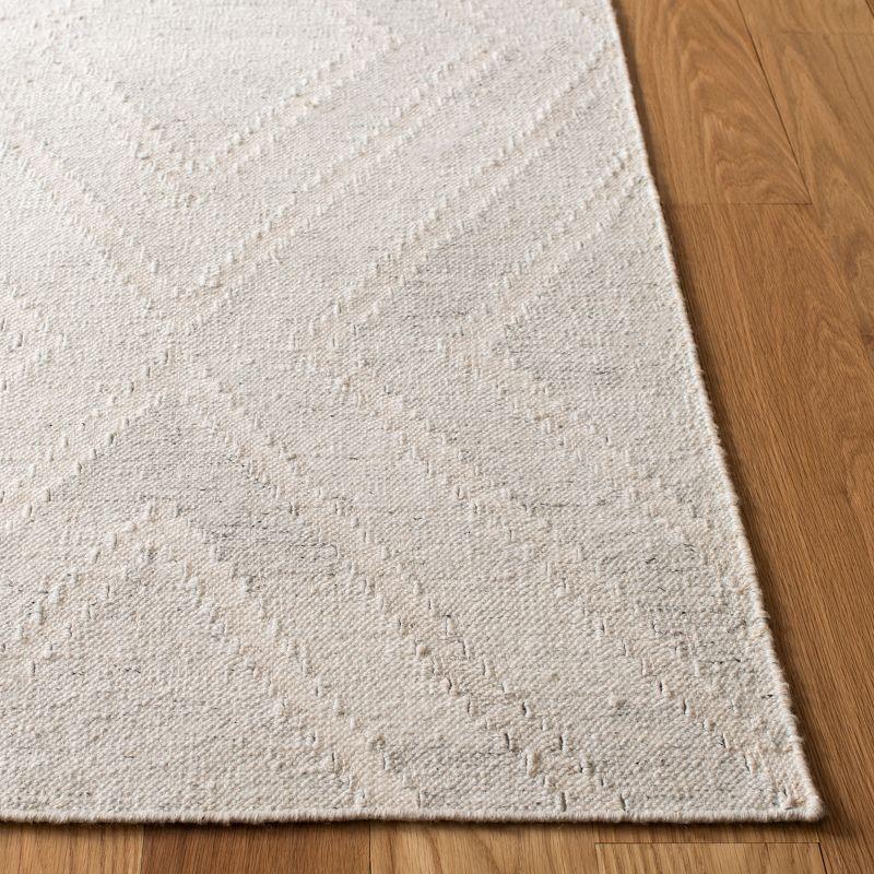 Ivory Kilim Handwoven Wool and Viscose 4' x 6' Area Rug