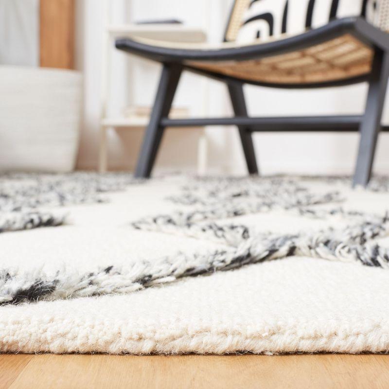 Casablanca CSB978 Hand Tufted Indoor Area Rug - Ivory/Black - 6'x9' - Safavieh
