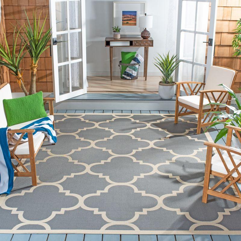 Elegant Grey Square Trellis Indoor/Outdoor Flat Woven Rug