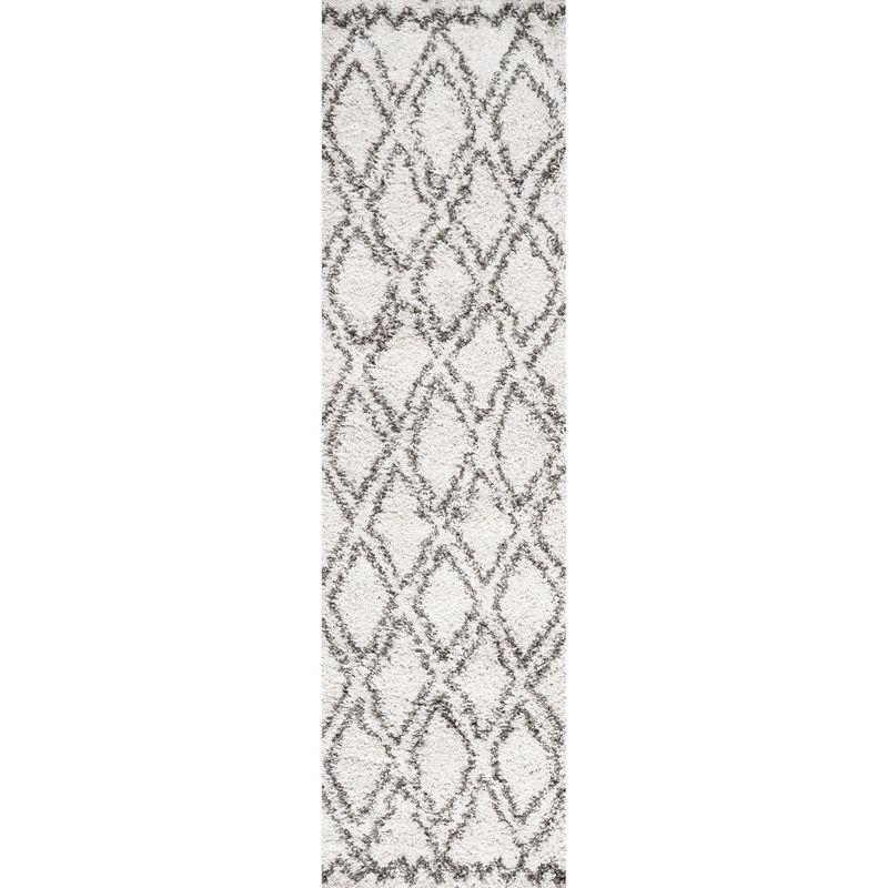 Vintage-Inspired Ivory and Gray Diamond Trellis Shag Runner Rug