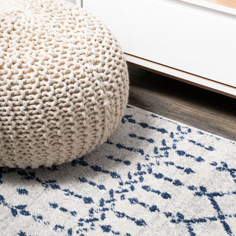 4'x 6' Morrocan Hype Boho Vintage Diamond Area Rug, Cream/Navy - JONATHAN Y