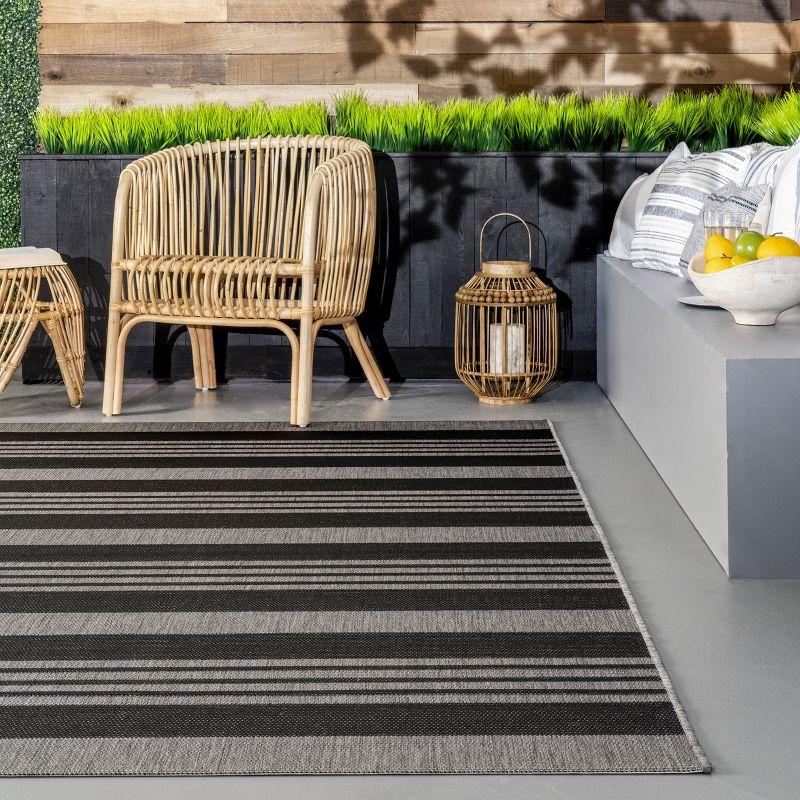 Nuloom Robin Multi Stripe Indoor/Outdoor Area Rug