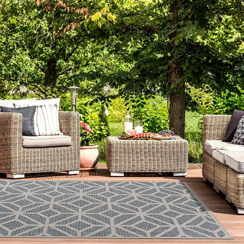 World Rug Gallery Modern Contemporary Geometric Indoor/Outdoor Area Rug