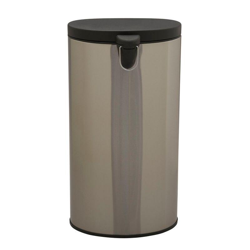 Savannah Step Trash Can, 30 Liter / 8 Gallon, Removable Plastic Liner, Soft Closure, Silver