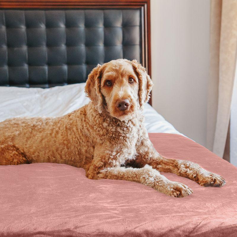 Petmaker PETMAKER 60x70in, 60x80in, 80x100in Water-Resistant Dog Blanket