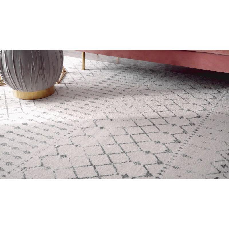 Nuloom Moroccan Blythe Indoor Area Rug, Round 6', Neutral