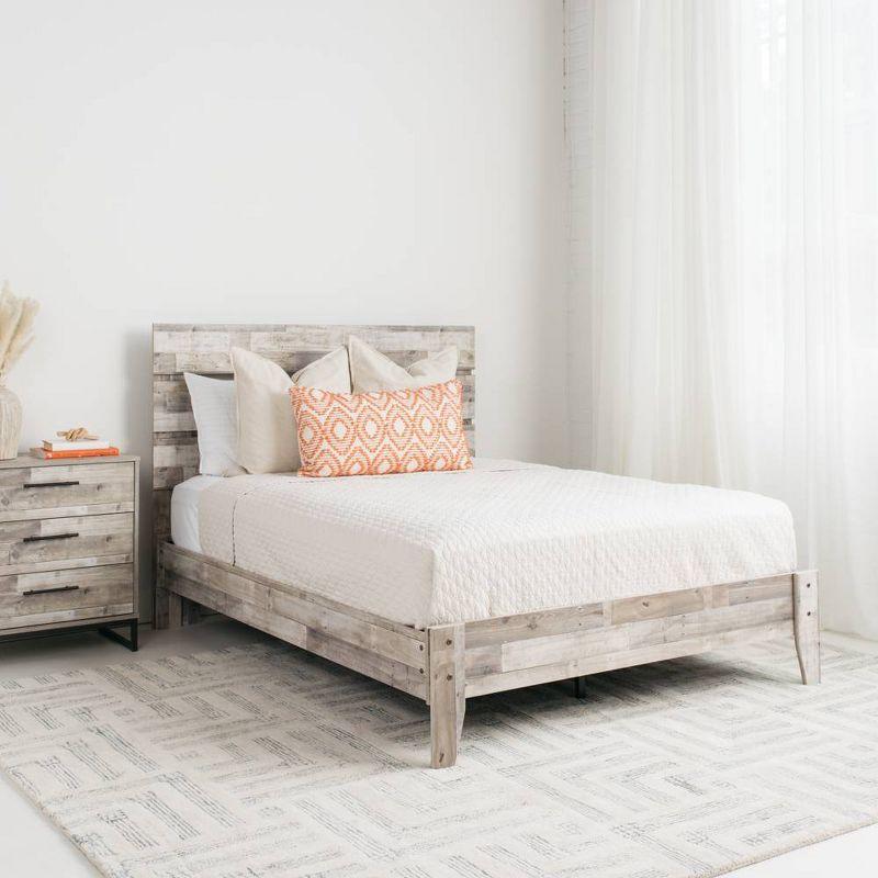 Signature Design by Ashley Queen Neillsville Platform Bed Whitewash: Beach Chic Urban Style, Pine Grain, No Box Spring Needed