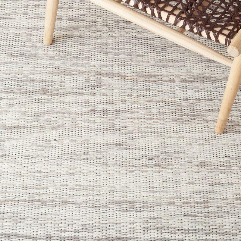 Handwoven Elegance Gray Geometric Wool Area Rug - 5' x 8'