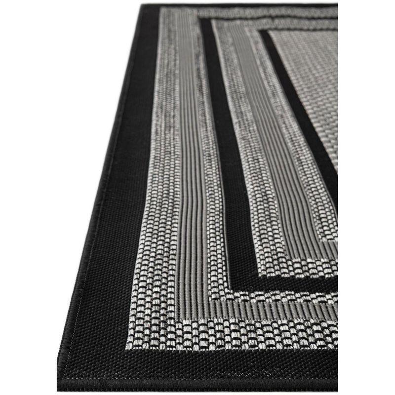 Unique Loom 2' 2 x 3' 0 Gray Outdoor Border Multi Border Area Rug