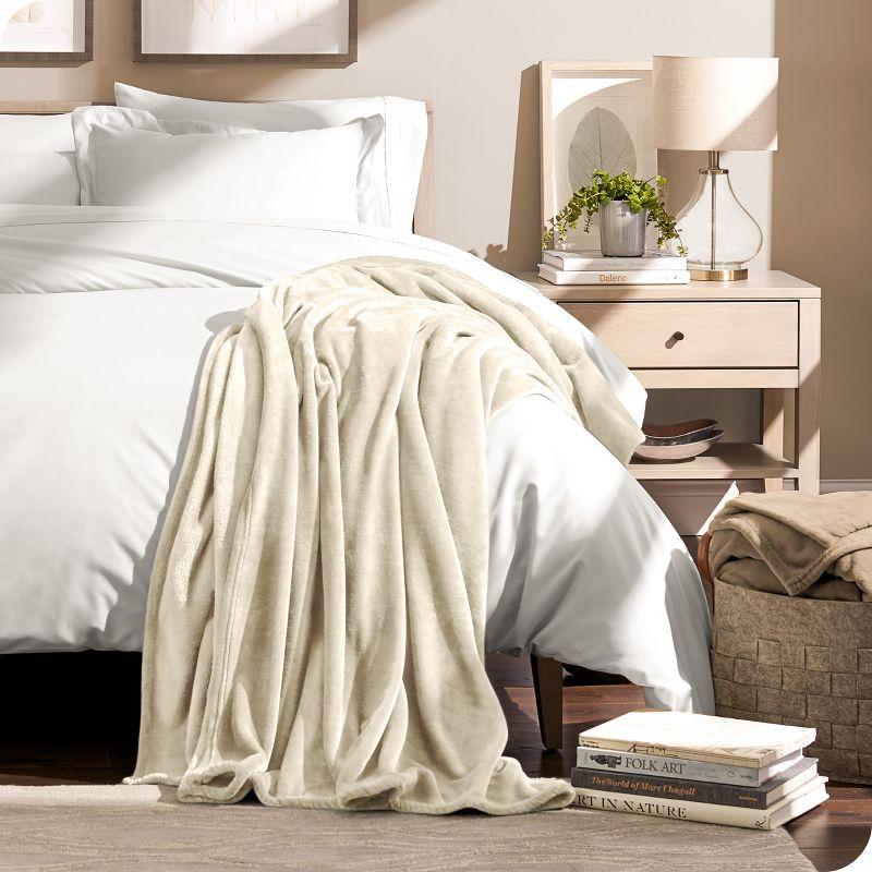 Oyster Microplush Full/Queen Fleece Blanket by Bare Home