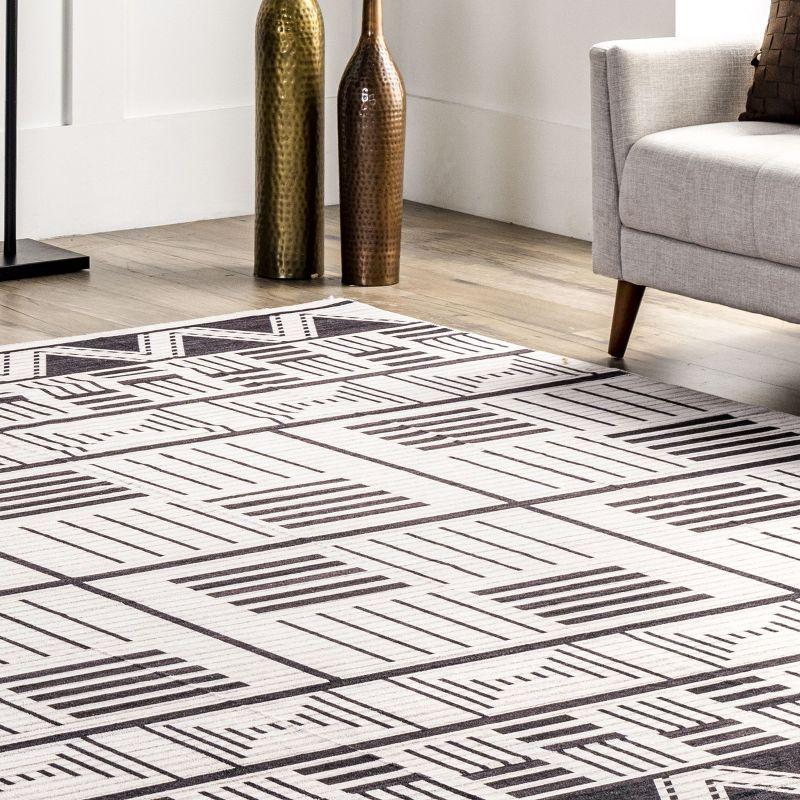 Nuloom Evia Stripes Machine Washable Indoor Area Rug