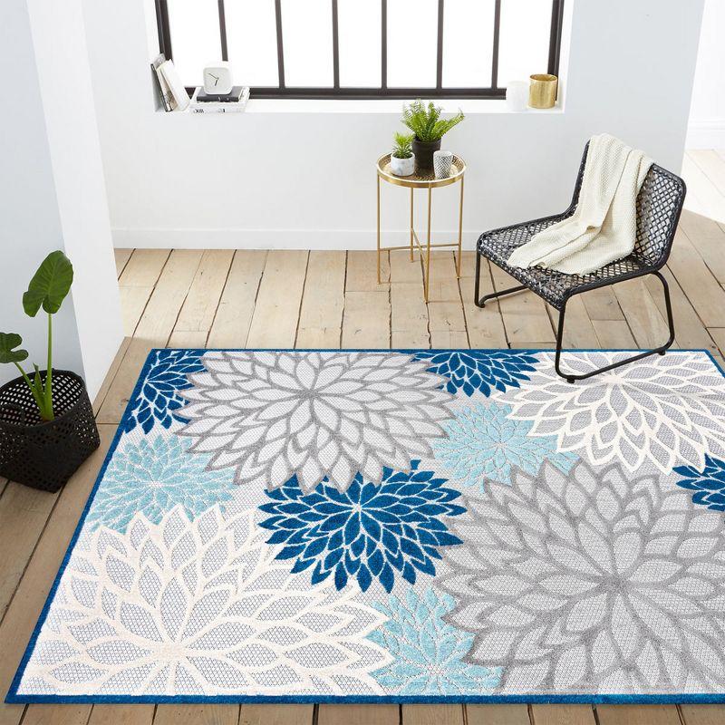 Blue/Gray Floral Synthetic 3' x 5' Easy-Care Indoor/Outdoor Rug