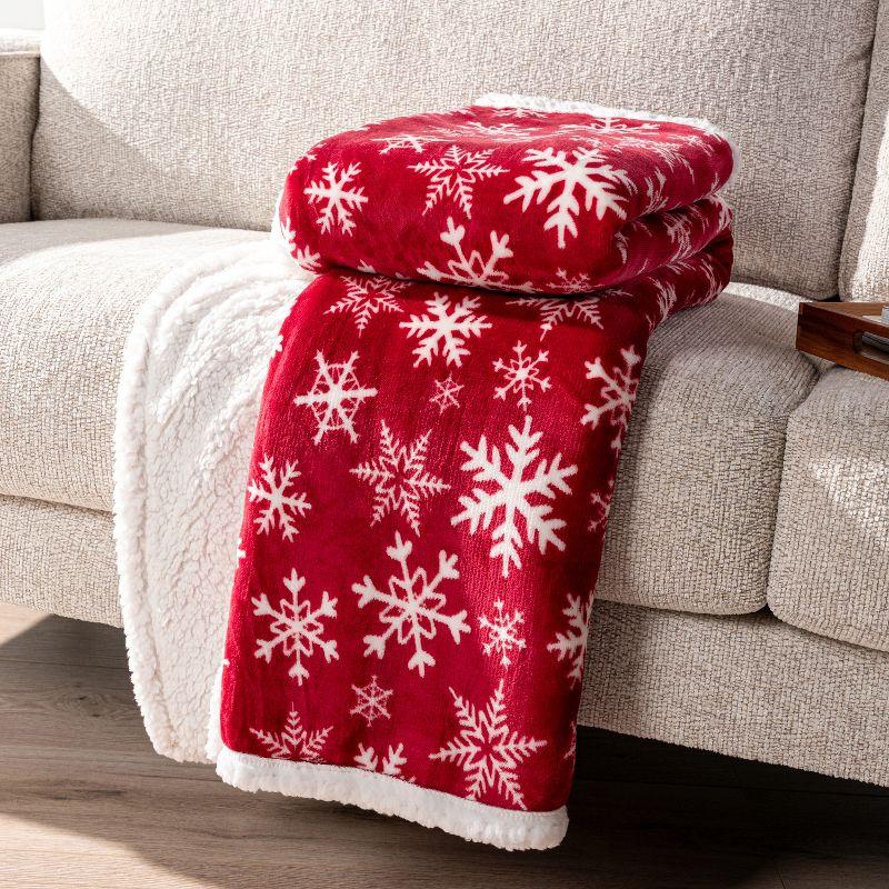 PAVILIA Soft Fleece Blanket Throw for Couch, Lightweight Plush Warm Blankets for Bed Sofa with Jacquard Pattern, Snowflake Red/Throw - 50x60