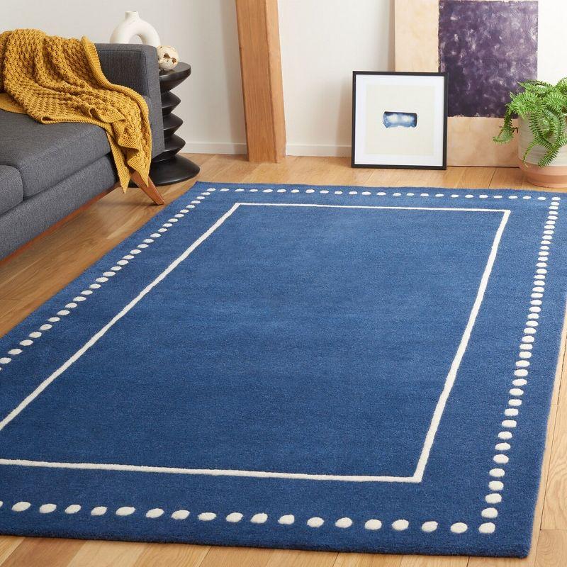 Bella BEL151 Hand Tufted Area Rug - Navy Blue/Ivory - 4'x6' - Safavieh.