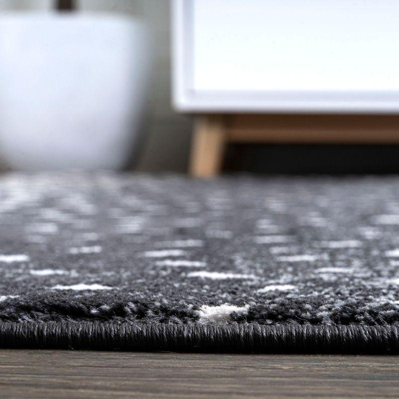 3'x 5' Antelope Modern Animal Area Rug, Black/Cream - JONATHAN Y