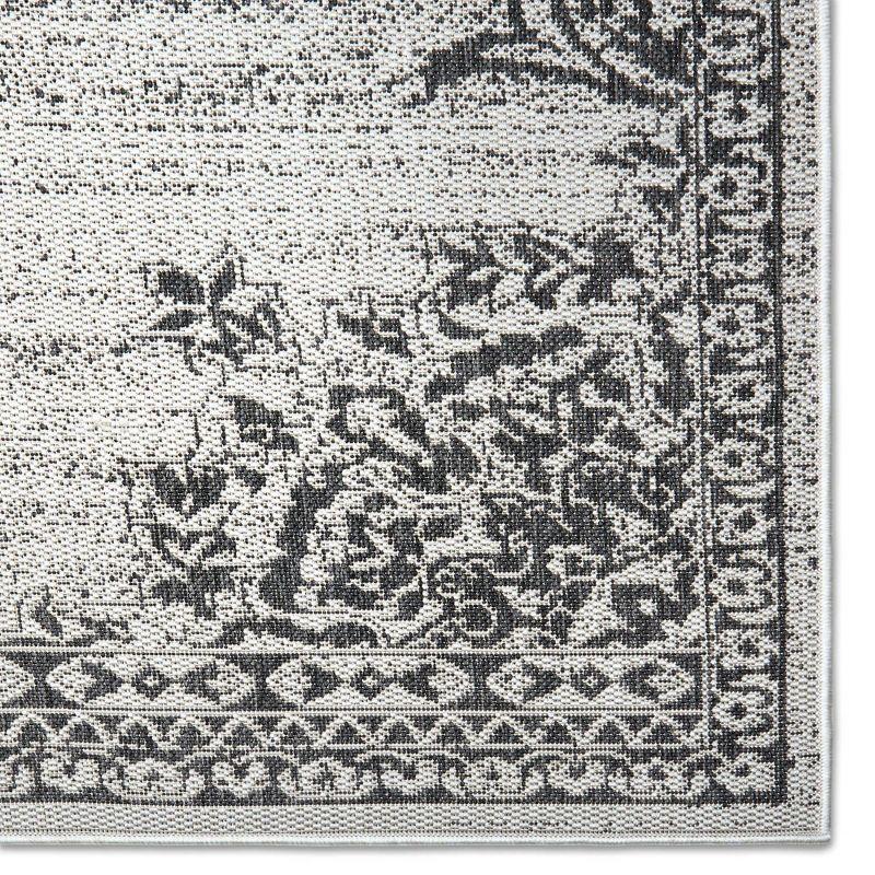 Nicole Miller Medallion Oriental Gray/Black Indoor/Outdoor Area Rug