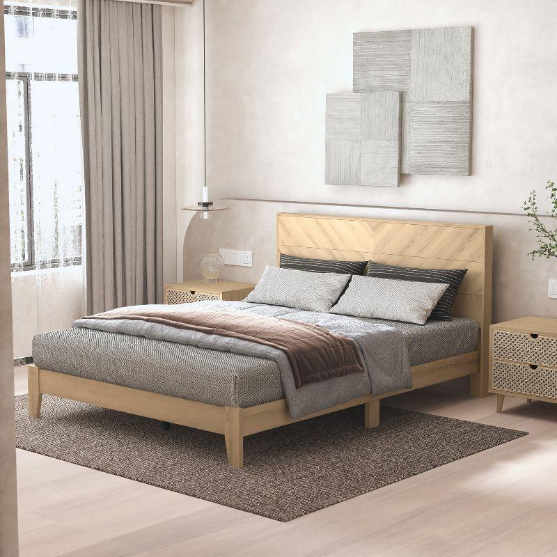 Weiss Oslo Oak Wood Frame Queen Platform Bed with Headboard