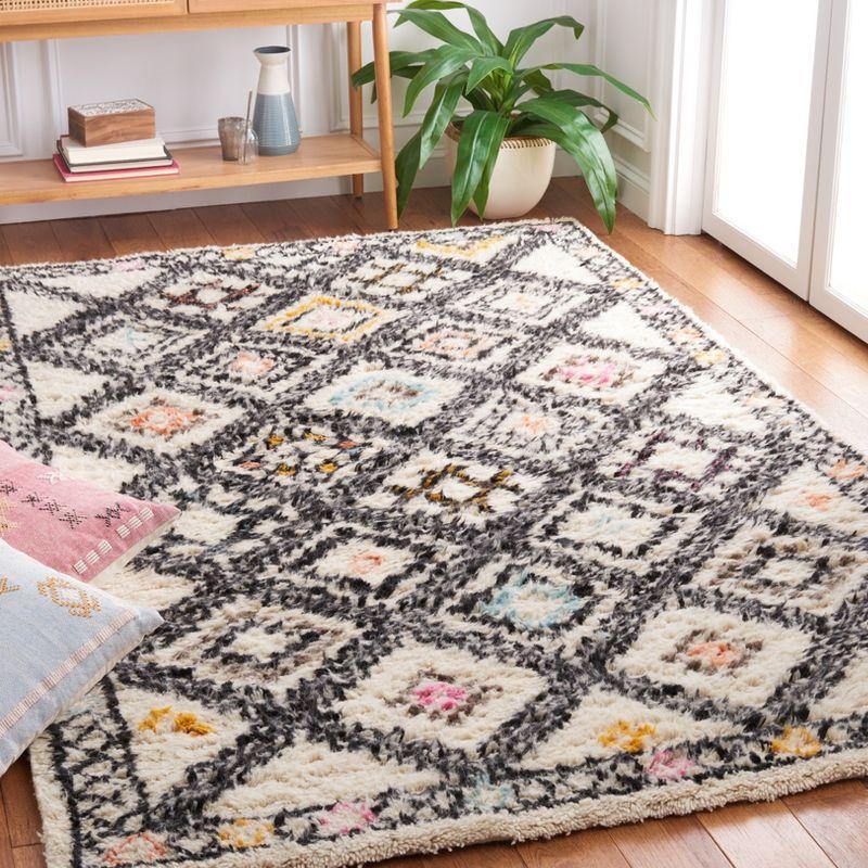 Hand-Knotted Gray Wool Shag Area Rug - 5' x 8'