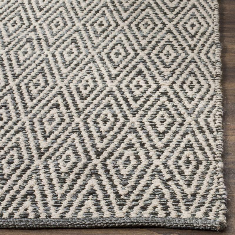 Montauk MTK414 Hand Woven Indoor Runner Rug - Ivory/Dark Grey - 2'3"x7' - Safavieh