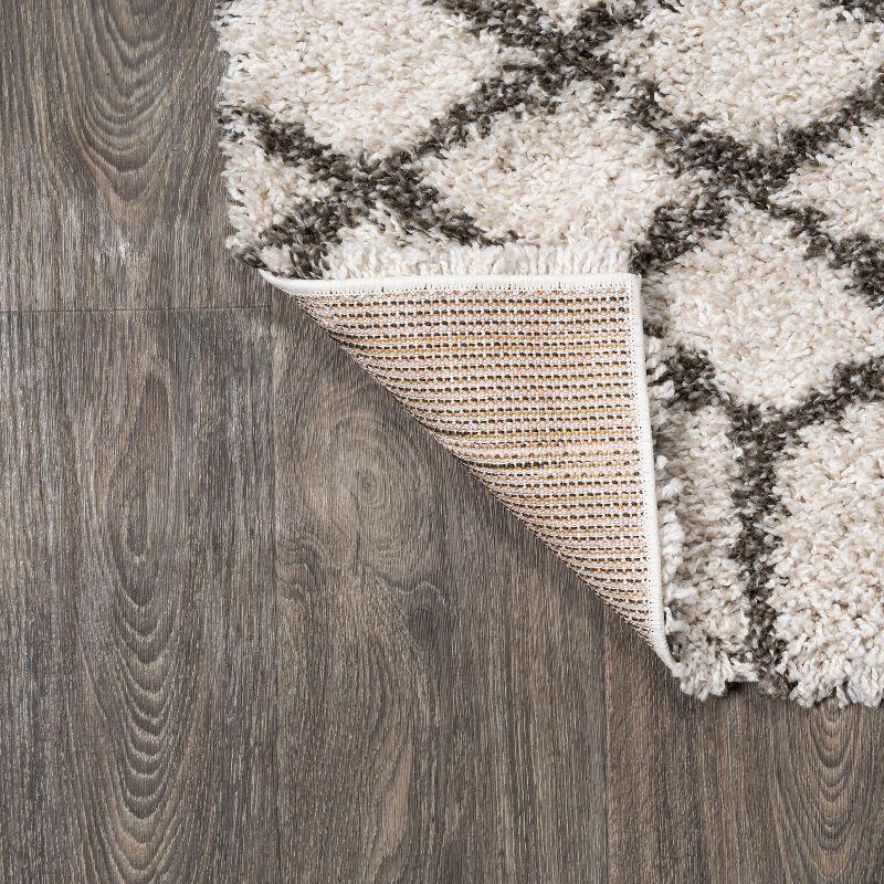 Ivory and Deep Gray Moroccan Diamond Shag Rug - Easy Care 3'x5'