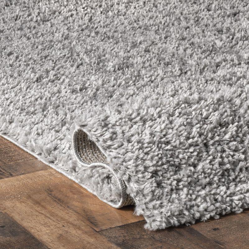 Nuloom Kara Solid 2x8 Runner Shag Indoor Area Rug for Living Room Bedroom Dining Room Nursery Entryway Hallway, Grey/Ivory