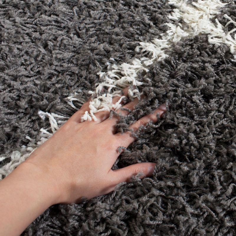 Dallas Shag SGD258 Power Loomed Indoor Area Rug - Dark Grey/Ivory - 5'1"x7'6" - Safavieh.