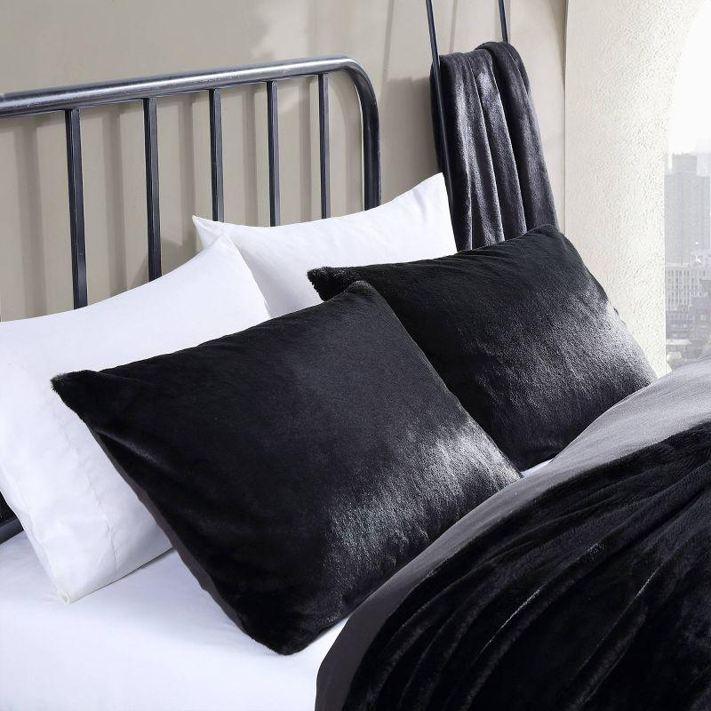 King Black Faux Fur Reversible Duvet Cover Set