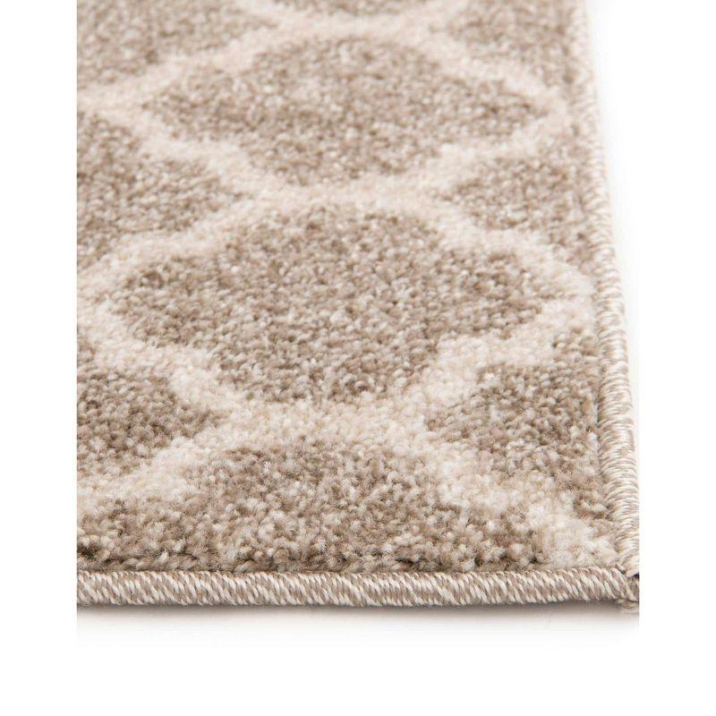 Elegant Trellis Light Brown 8ft Indoor Runner Rug - Easy Care & Stain-Resistant