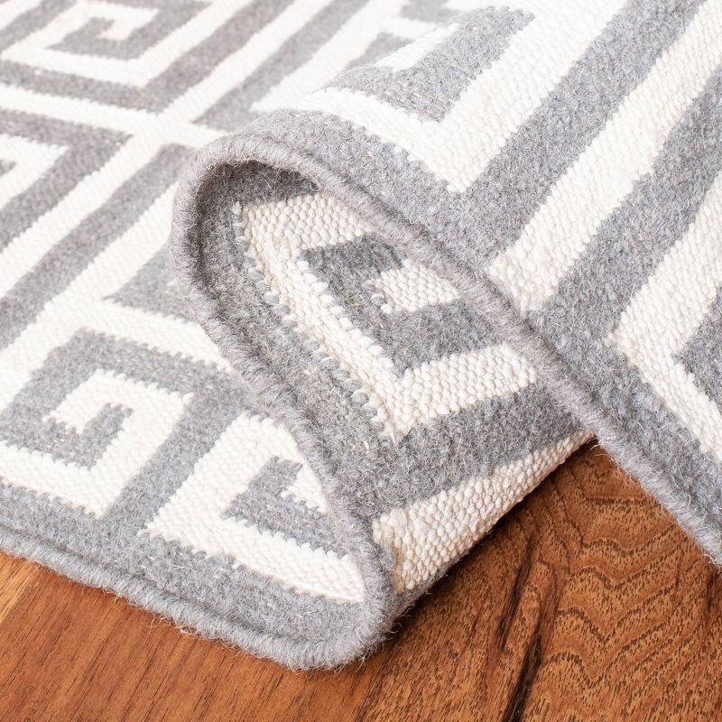 Dhurries DHU626 Hand Woven Flat Weave Area Rug Grey / Ivory 9' X 12' - Safavieh.