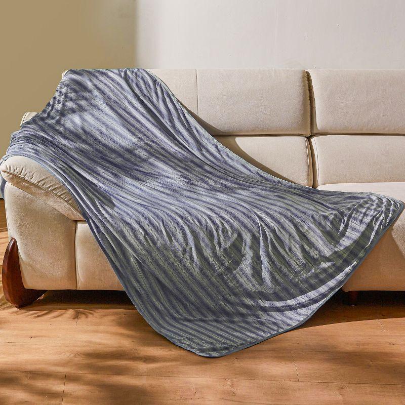 Catalonia Reversible Cooling Blanket, Lightweight Summer Comforter for Hot Sleepers, Silky Soft Summer Duvet Throw Size, 50 x 60 inches, Soft Breathable