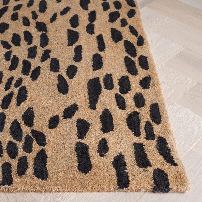 Soho SOH721 Hand Tufted Area Rug  - Safavieh