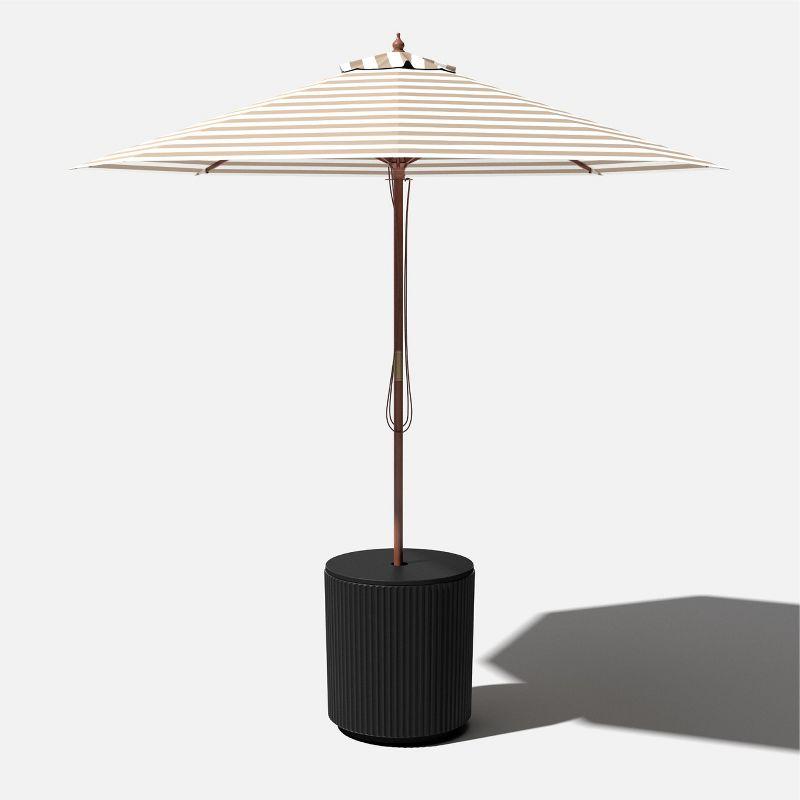 Demi 18.5'' Plastic Outdoor Side Table