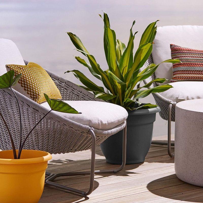 Ariana Traditional Self-Watering Indoor/Outdoor Pot Planter