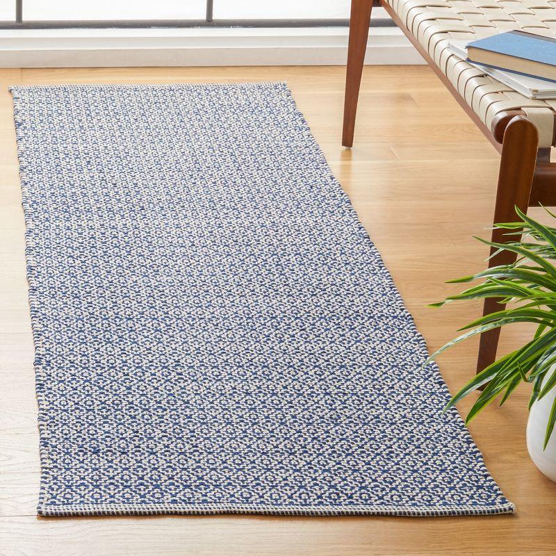 Ivory and Navy Handwoven Coastal Cotton Runner Rug 27''x7''