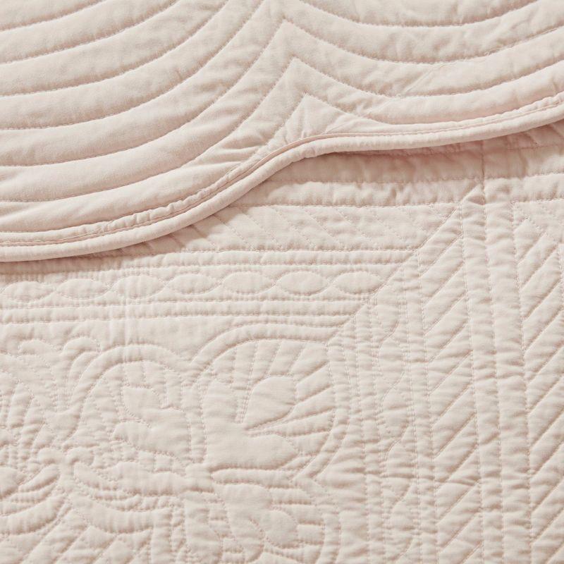 Tuscany Scalloped Edge Quilt Set