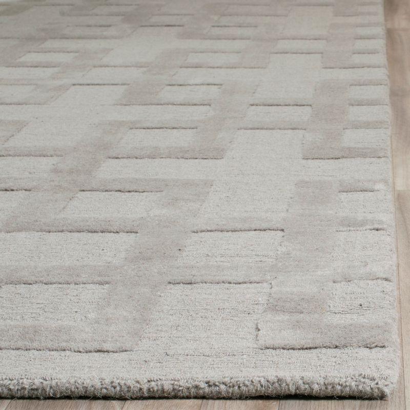 Impressions IM311 Hand Loomed Area Rug - Grey - 5'x8' - Safavieh.