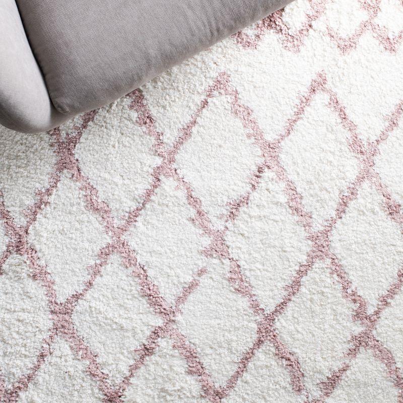Berber Shag BER165 Power Loomed Indoor Area Rug - Ivory/Light Rose - 4'x6' - Safavieh